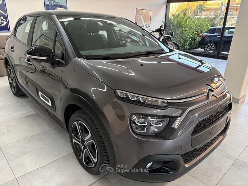 Usata Citroën C3 Shine 102 CV (75 kW) 2022 Gray Utilitaria