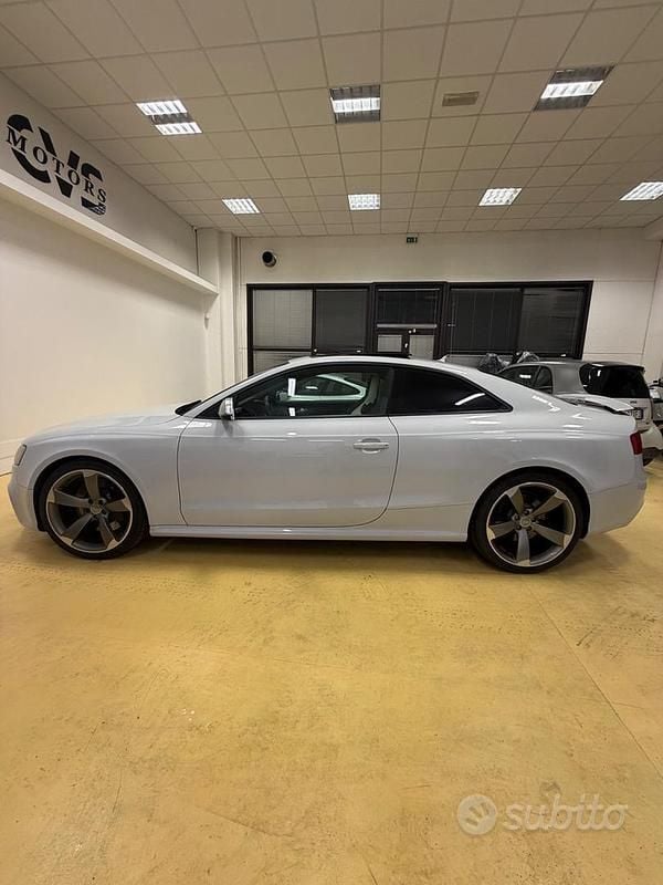 Usata Audi RS5 Ambiente 450 CV (330 kW) 2011 Bianco Coupé
