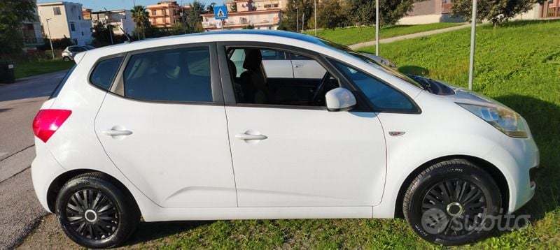 Usata 2014 Kia Venga Due volumi | 4800 € (Buon prezzo) - Immagine 1/4