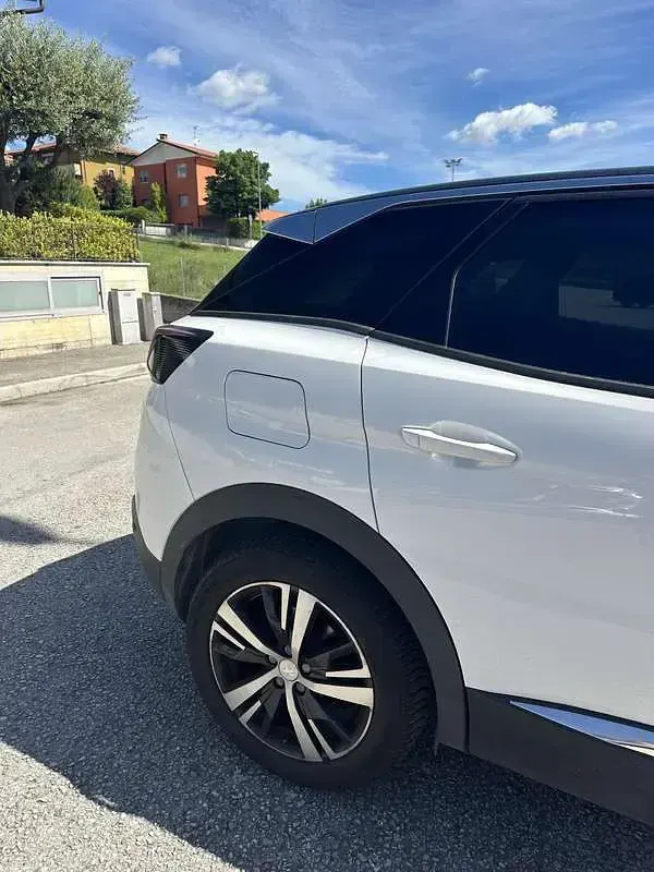 Usata Peugeot 3008 Allure 131 CV (96 kW) 2019 SUV
