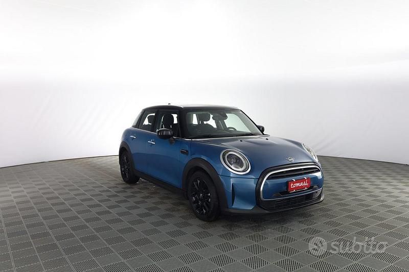 Usata Mini Cooper Classic 136 CV (100 kW) 2023 Blu Utilitaria