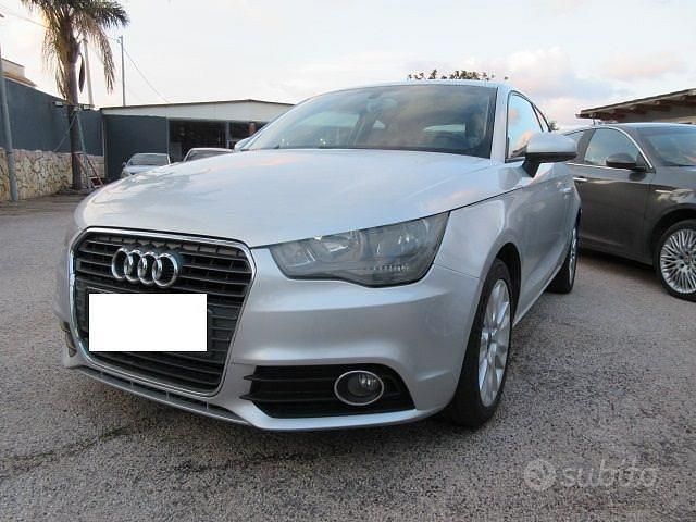 Usata Audi A1 105 CV (77 kW) 2010 Grigio Utilitaria