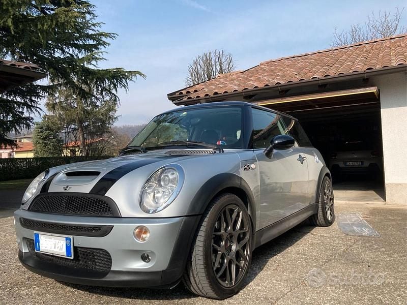Usata Mini Cooper S 170 CV (125 kW) 2005 Grigio Utilitaria