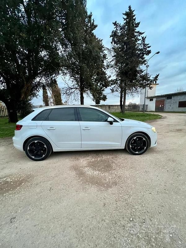 Usata Audi A3 105 CV (77 kW) 2015 Bianco Berlina