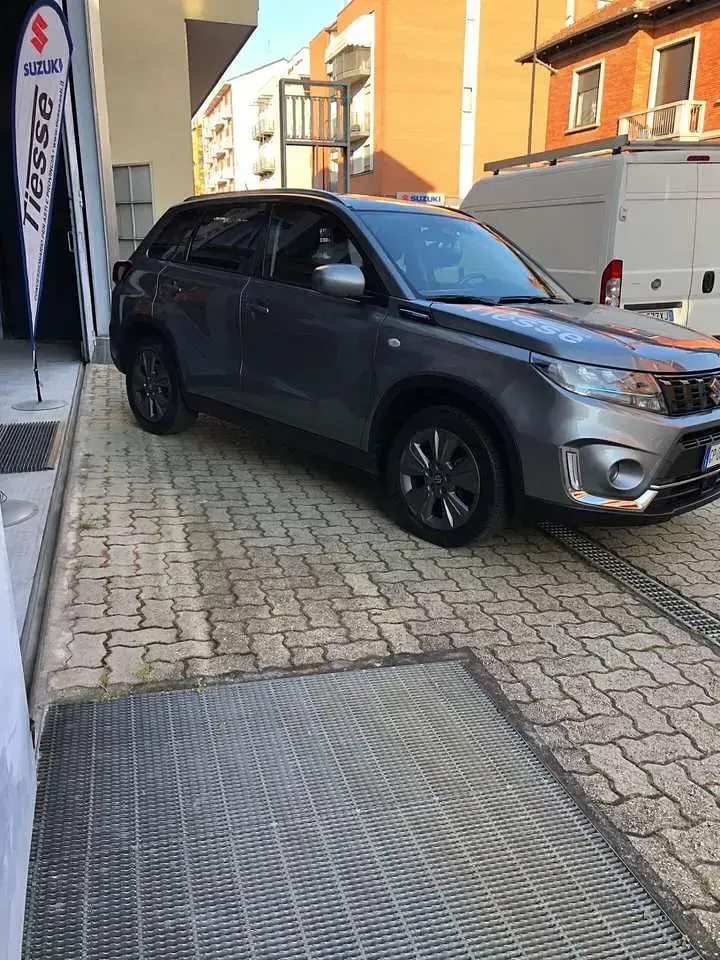 Usata Suzuki Vitara Cool 129 CV (94 kW) 2023 Grigio SUV