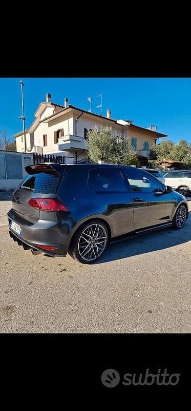 Usata VW Golf VII GTI 220 CV (161 kW) 2016 Grigio Utilitaria