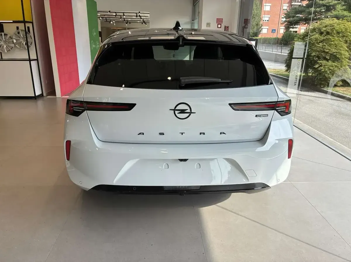 Nuova Opel Astra 136 CV (100 kW) 2026 Other Berlina