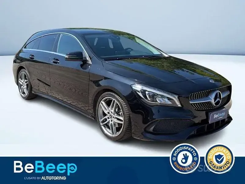 Usado Mercedes CLA200 Premium 135 CV (99 kW) 2019 Negro Familiar