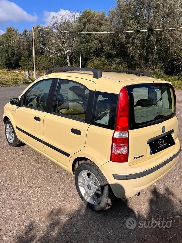 Usata Fiat Panda 70 CV (51 kW) 2005 Giallo Utilitaria