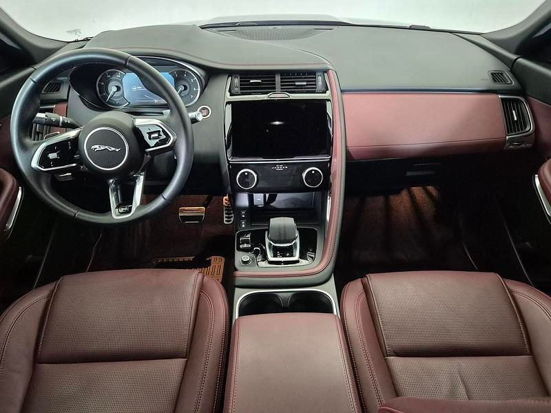 Usata Jaguar E-Pace R-Dynamic 309 CV (227 kW) 2022 Santorini black SUV