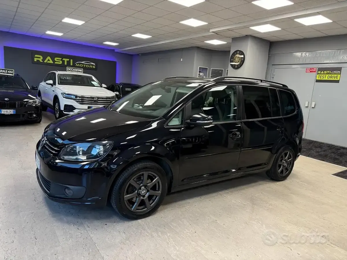 Usata VW Touran Comfortline 105 CV (77 kW) 2011 Nero Monovolume
