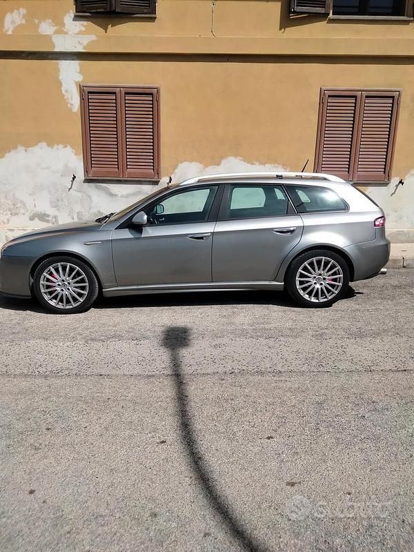 Usata Alfa Romeo 159 170 CV (125 kW) 2009 Grigio Berlina