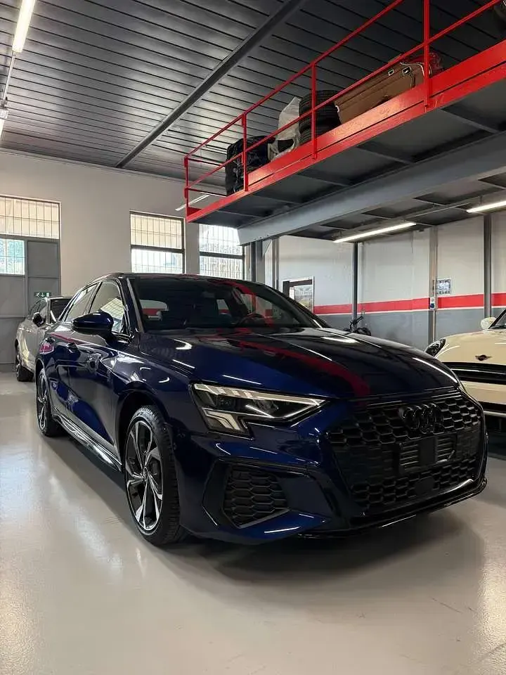 Usata Audi A3 S-Line 150 CV (110 kW) 2023 Blu navarra Berlina