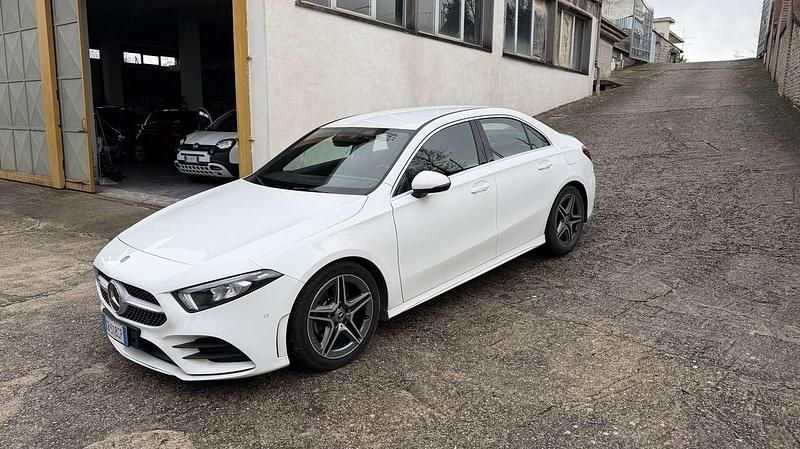 Usata Mercedes A200 Premium 150 CV (110 kW) 2020 Other Monovolume