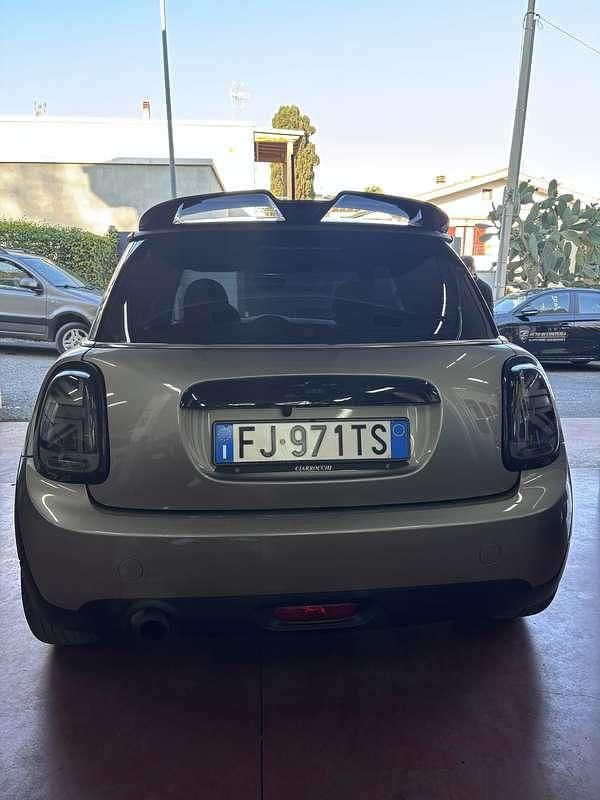 Usata Mini ONE 75 CV (55 kW) 2017 Utilitaria