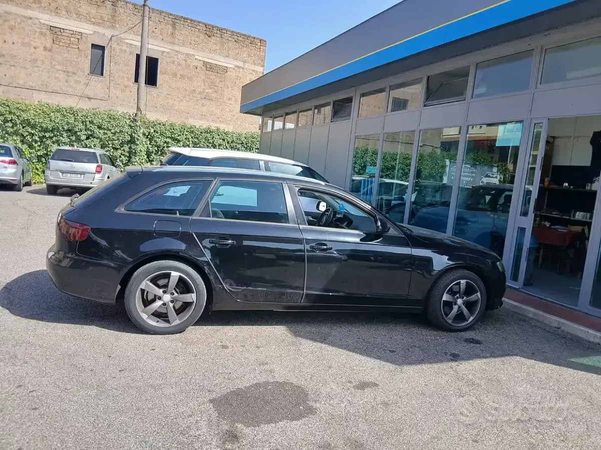 Usata Audi A4 143 CV (105 kW) 2012 Nero Station wagon
