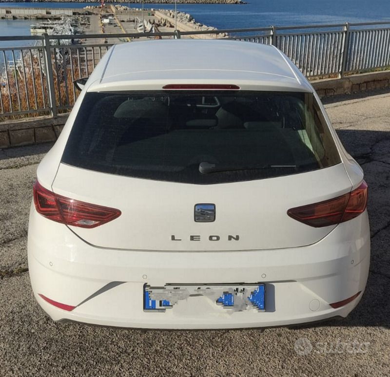 Usata Seat Leon 115 CV (84 kW) 2019 Bianco Berlina