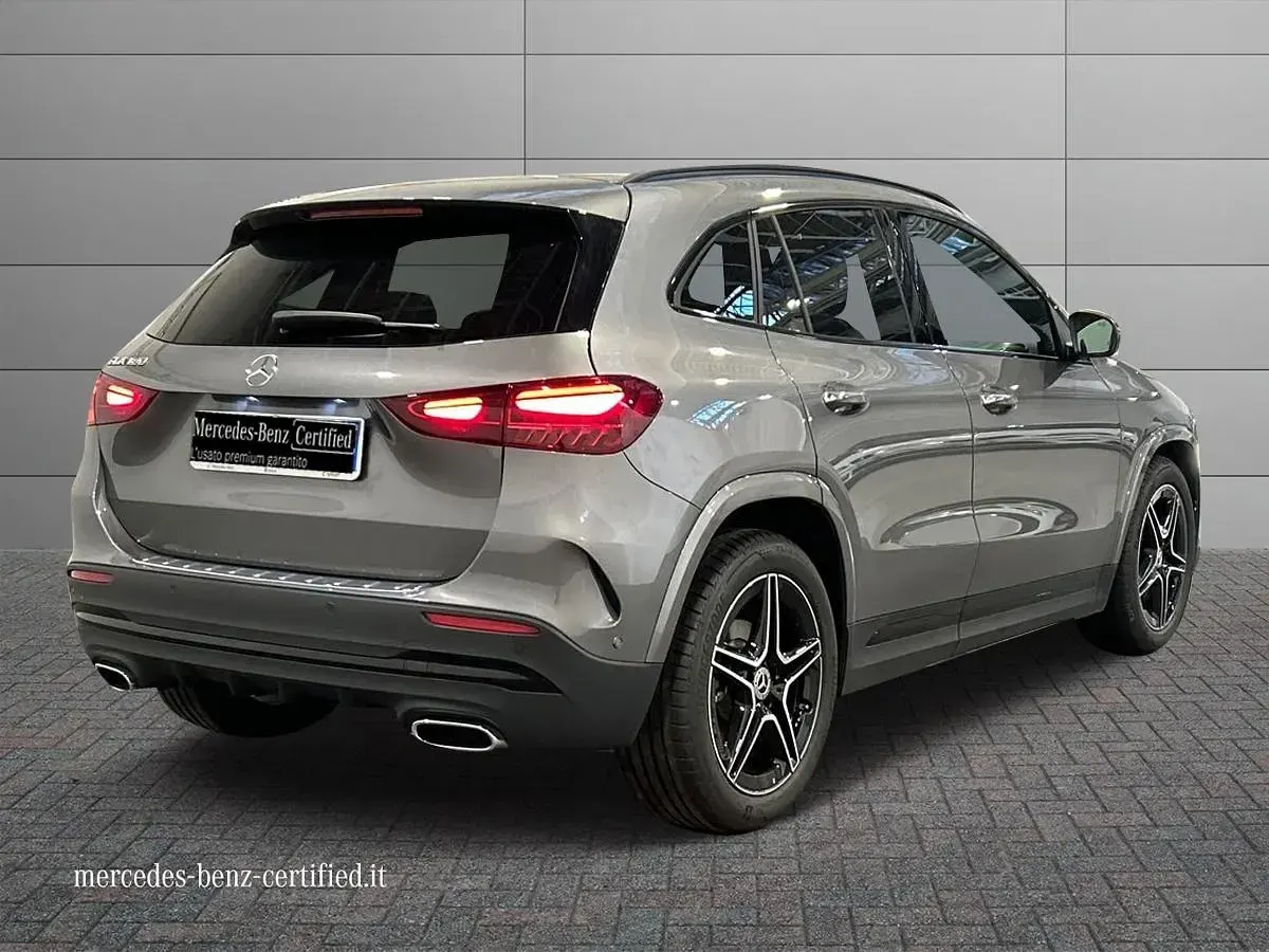Nuova Mercedes GLA180 Advanced Plus 136 CV (100 kW) 2025 Grigio medio metallizzato SUV