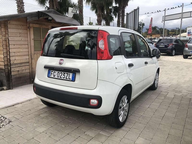 Usata Fiat Panda Lounge 80 CV (58 kW) 2016 Bianco Utilitaria
