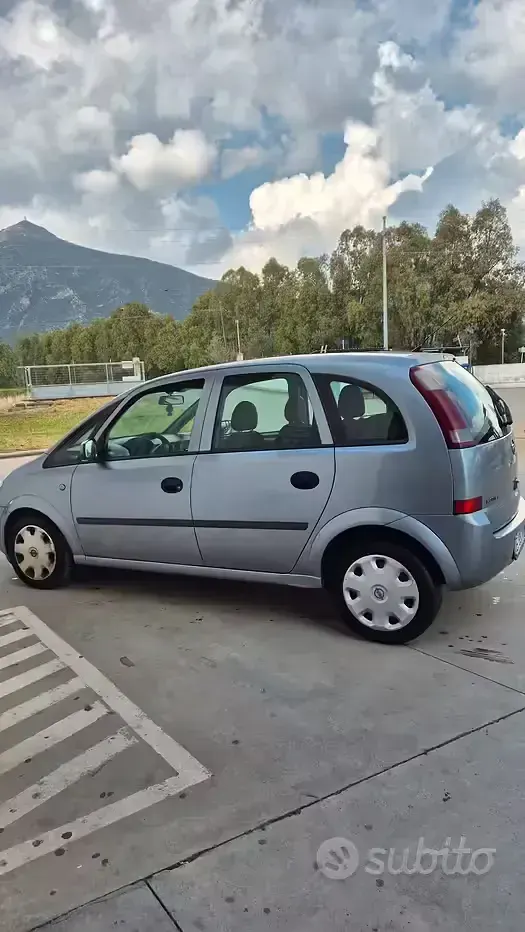 Usata Opel Meriva 75 CV (55 kW) 2003 Monovolume