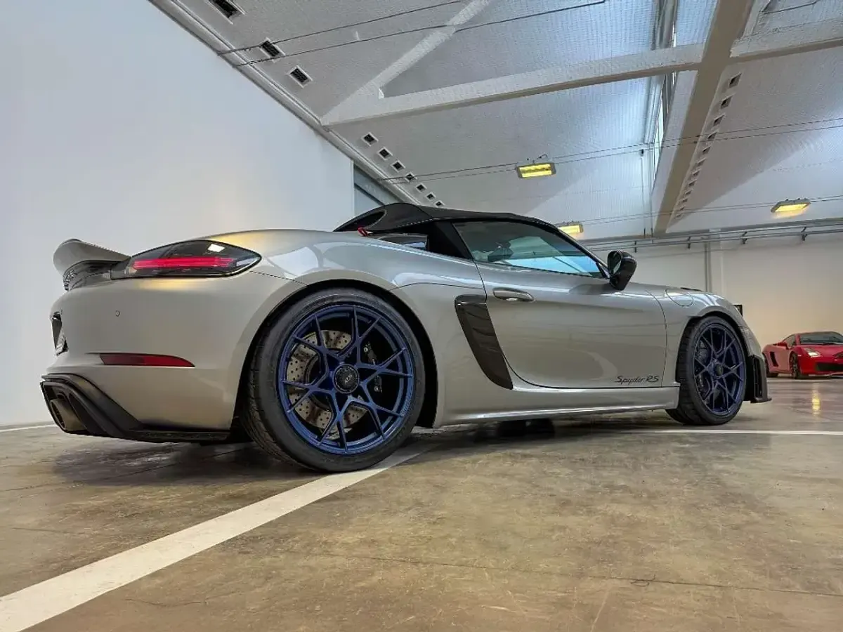 Usata Porsche 718 Spyder 500 CV (367 kW) 2024 Argento gt Cabrio
