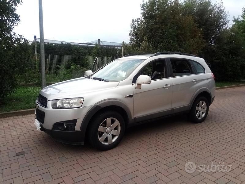 Usata Chevrolet Captiva 163 CV (119 kW) 2012 Grigio SUV
