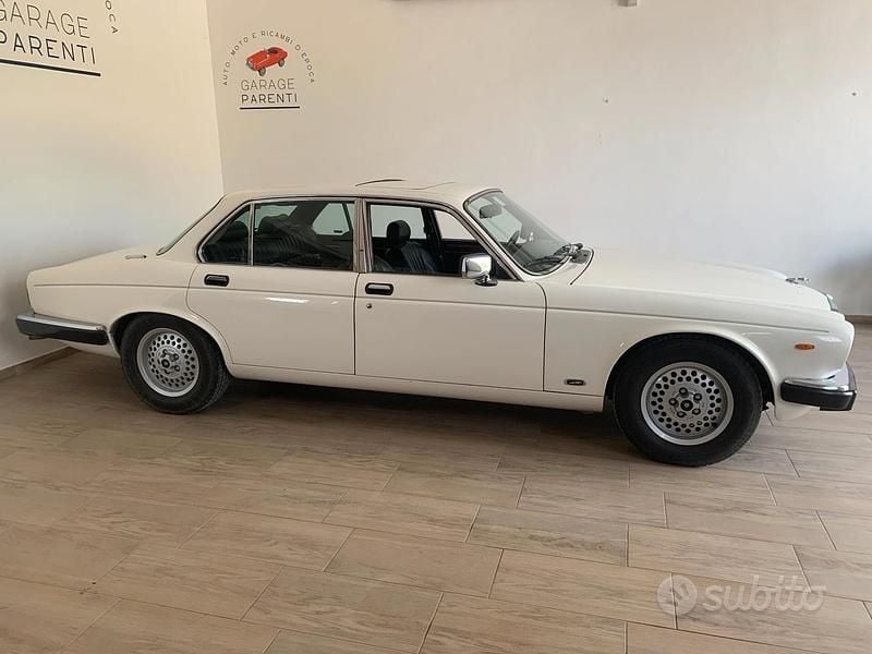 Usata Jaguar XJ Sovereign 300 CV (220 kW) 1983 Bianco Berlina