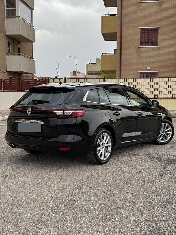 Usata Renault Mégane IV 110 CV (80 kW) 2018 Nero Berlina