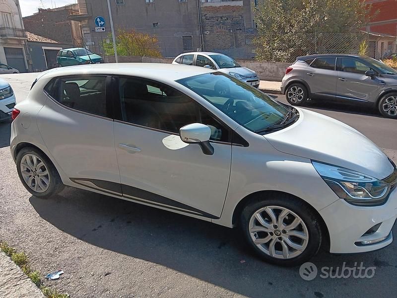 Usata Renault Clio IV Zen 75 CV (55 kW) 2018 Bianco Berlina