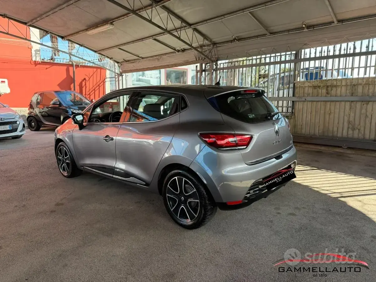 Usata Renault Clio IV 75 CV (55 kW) 2016 Grigio Berlina