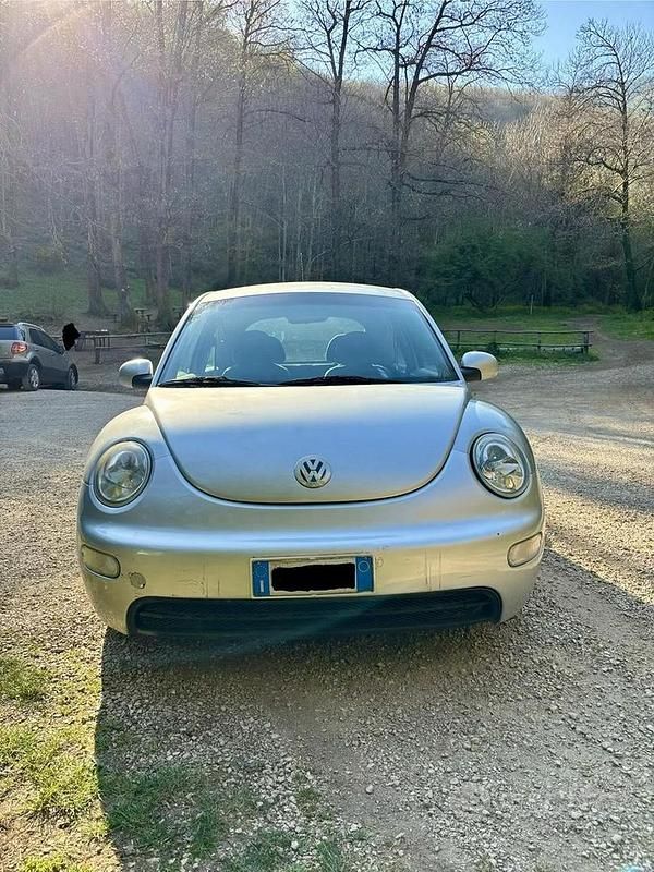 Usata VW New Beetle 90 CV (66 kW) 2002 Grigio Utilitaria