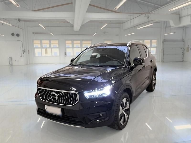 Nero Usata 2021 Volvo XC40 Inscription SUV | 24.800 € (Buon prezzo) - Immagine 1/4