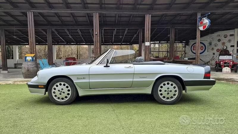 Usata Alfa Romeo Spider Quadrifoglio Verde 125 CV (91 kW) 1987 Grigio Cabrio