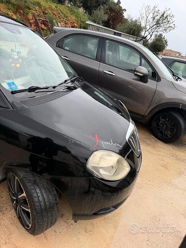 Usata Lancia Ypsilon 70 CV (51 kW) 2006 Nero Utilitaria