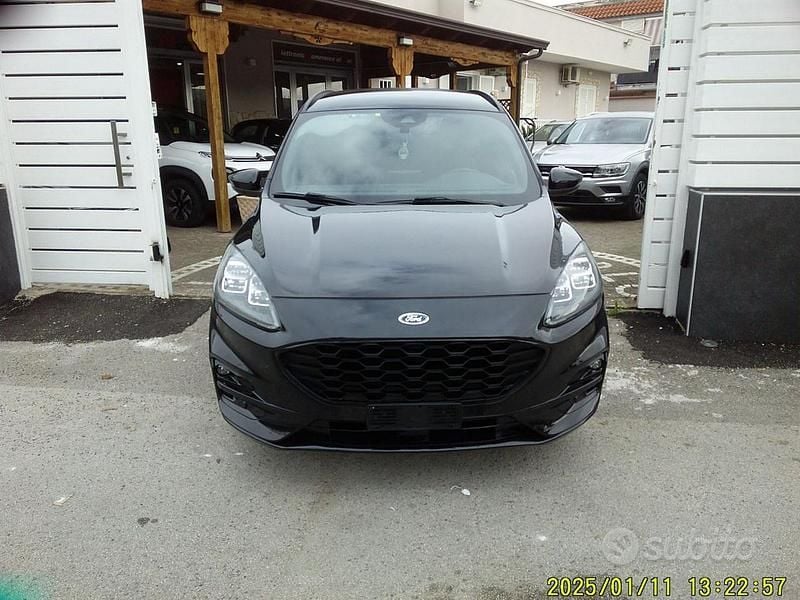 Usata Ford Kuga ST-Line 120 CV (88 kW) 2021 Nero SUV