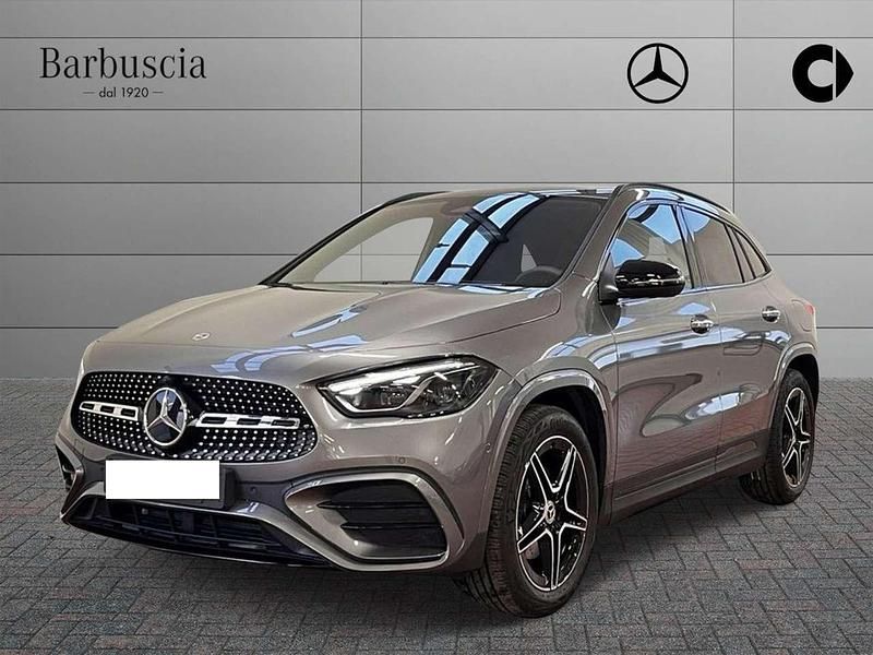 Usata Mercedes GLA200 Premium 150 CV (110 kW) 2023 Grigio SUV