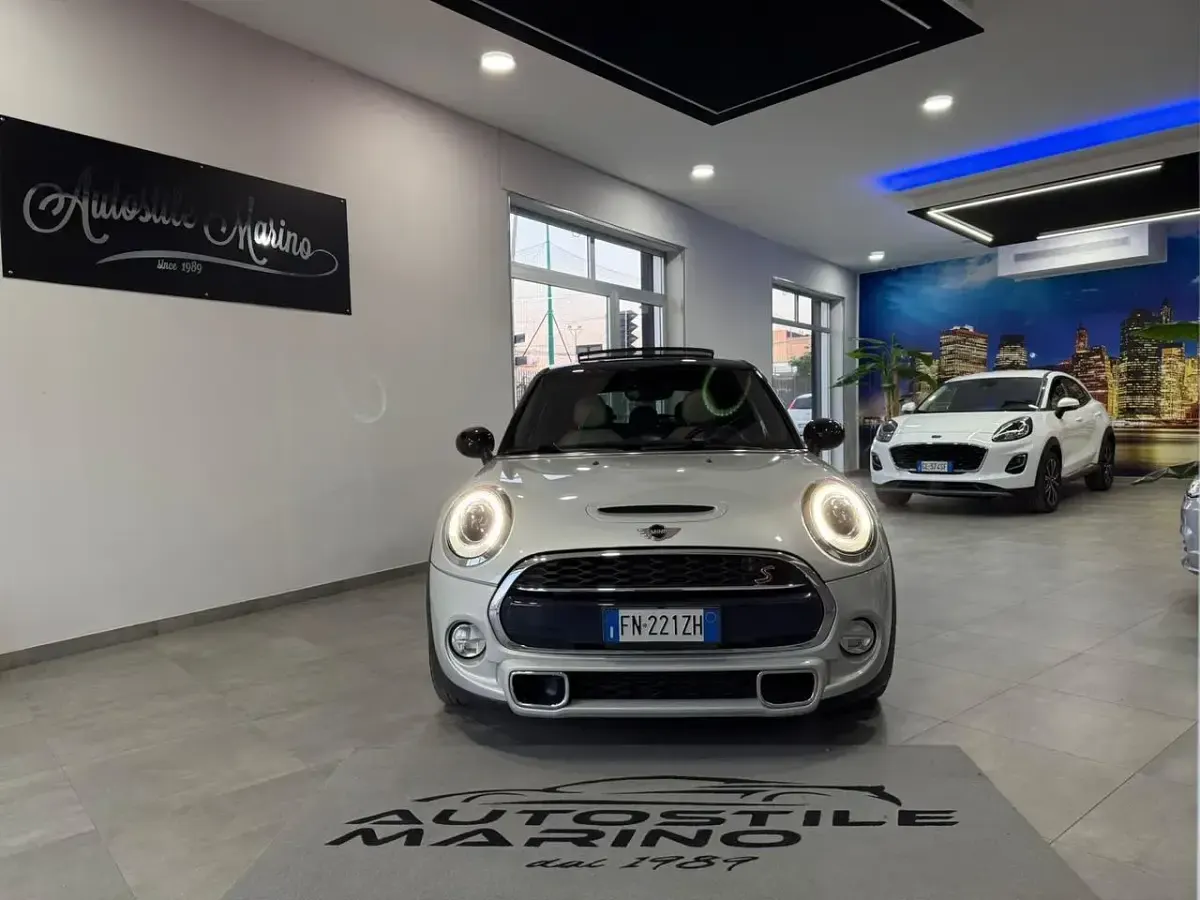 Usata Mini Cooper SD Hype 170 CV (125 kW) 2017 Bianco Utilitaria