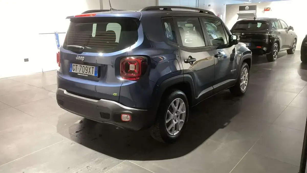 Usata Jeep Renegade Altitude 131 CV (96 kW) 2024 Blu/azzurro SUV