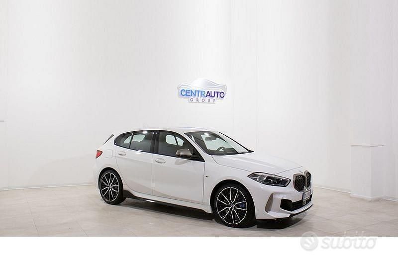 Usata BMW M135 Comfort Edition 305 CV (224 kW) 2022 Bianco Utilitaria