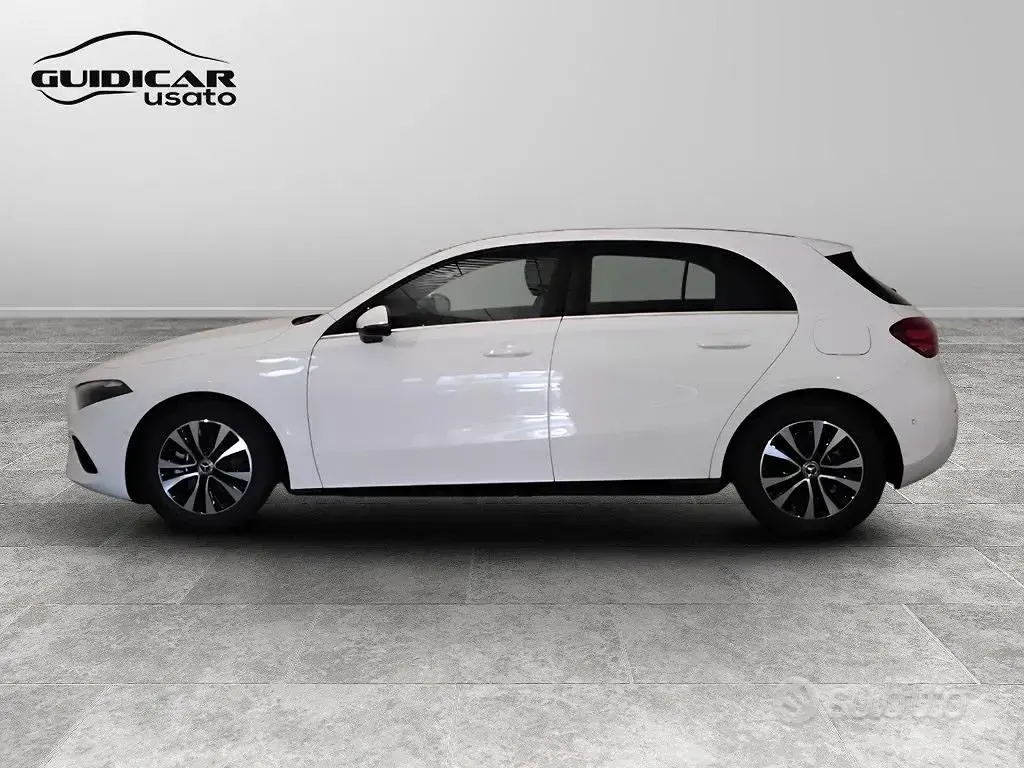 Begagnad Mercedes A180 Advanced 116 HK (85 kW) 2025 Vit Sedan