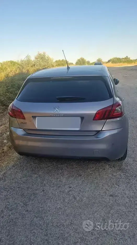 Usata Peugeot 308 131 CV (96 kW) 2018 Bluazzurro Berlina