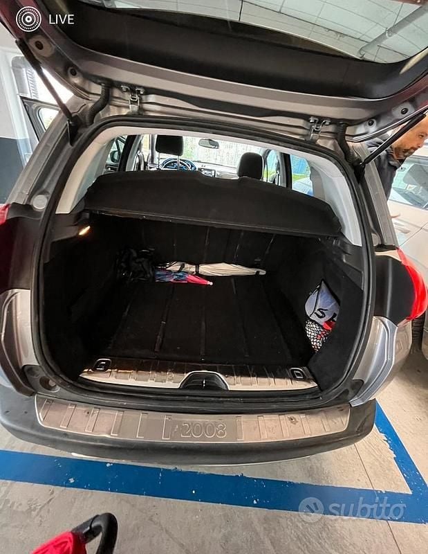 Usata Peugeot 2008 92 CV (67 kW) 2015 Grigio SUV