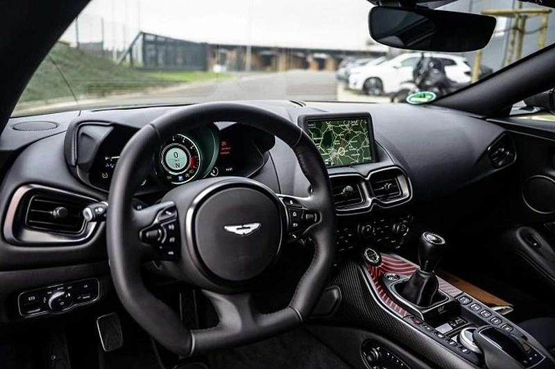 Usata Aston Martin V8 Vantage 385 CV (283 kW) 2021 Nero Coupé