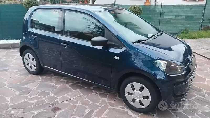 Usata VW up! 2014 Blu Utilitaria