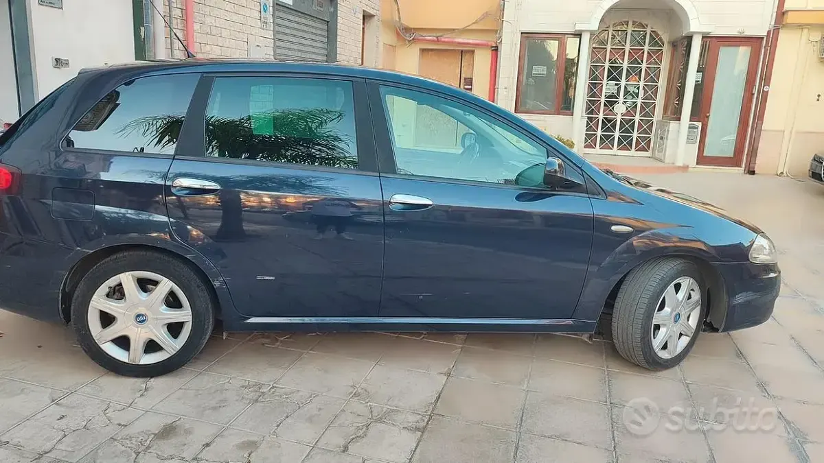Usata Fiat Croma 150 CV (110 kW) 2006 Bluazzurro Station wagon