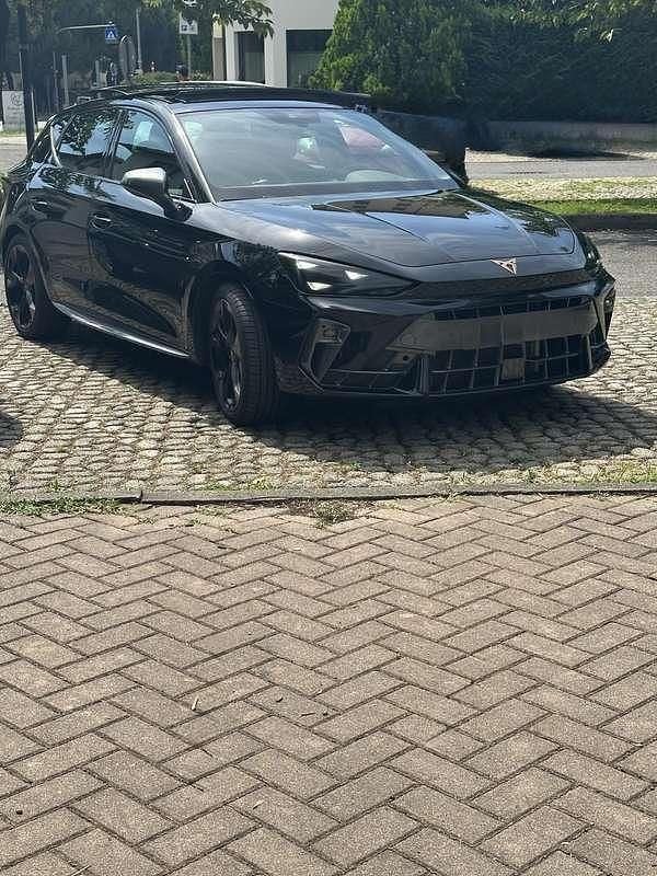 Usata Cupra Leon 150 CV (110 kW) 2024 Berlina