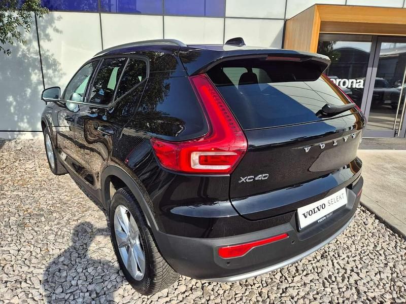Usata Volvo XC40 Core 163 CV (119 kW) 2025 Onyx black SUV