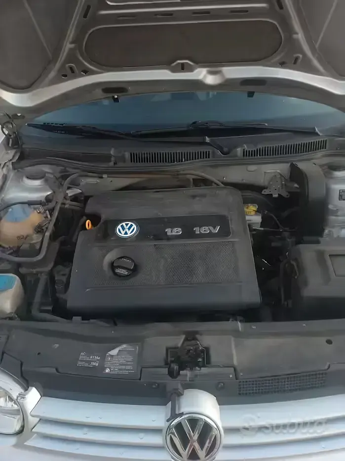 Usata VW Golf IV 105 CV (77 kW) 2001 Berlina