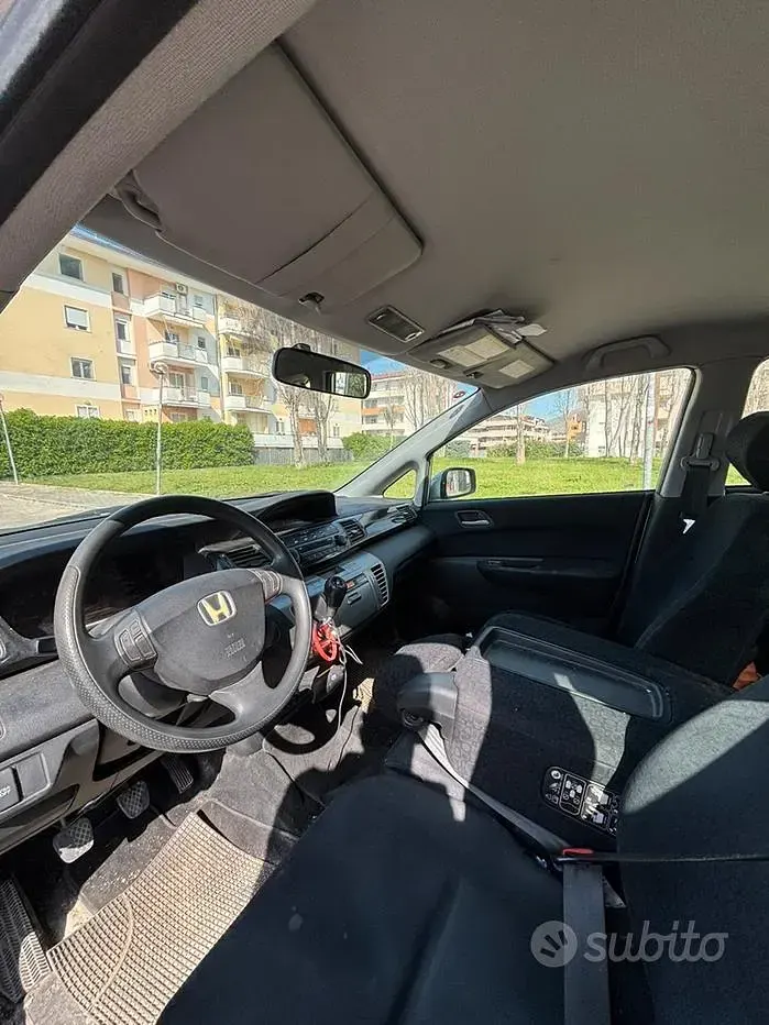 Usata Honda FR-V 140 CV (102 kW) 2007 Monovolume
