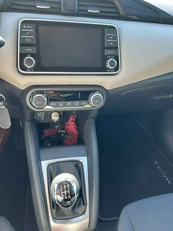 Usata Nissan Micra Acenta 90 CV (66 kW) 2022 Grigio Utilitaria